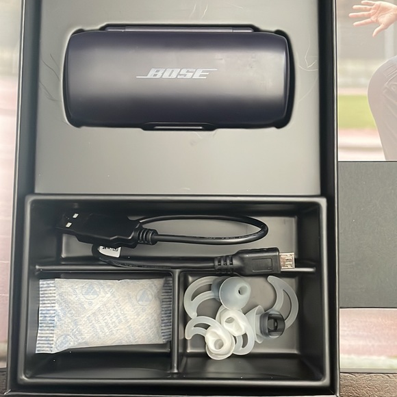 BOSE SOUNDSPORT FREE WIRELESS - Picture 7 of 8